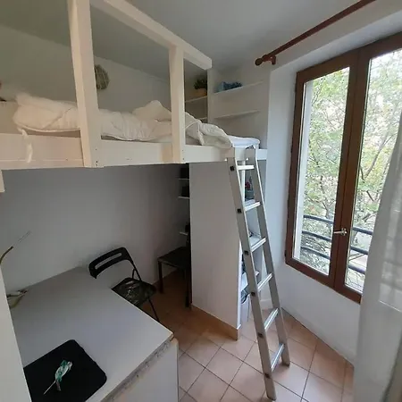 Cosy Studio Near Buttes-chamont Park