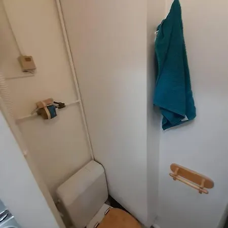 Διαμέρισμα Cosy Studio Near Buttes-chamont Park *